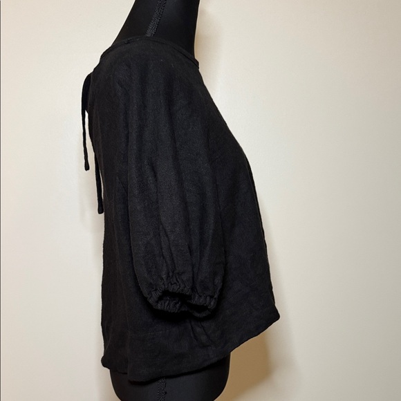 House of Harlow 1960 Elegant Black Blouse - Picture 2 of 5